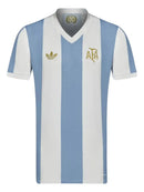 Camiseta Aniversario 50 Años Selección Argentina – ¡Con Ojotas de Regalo!