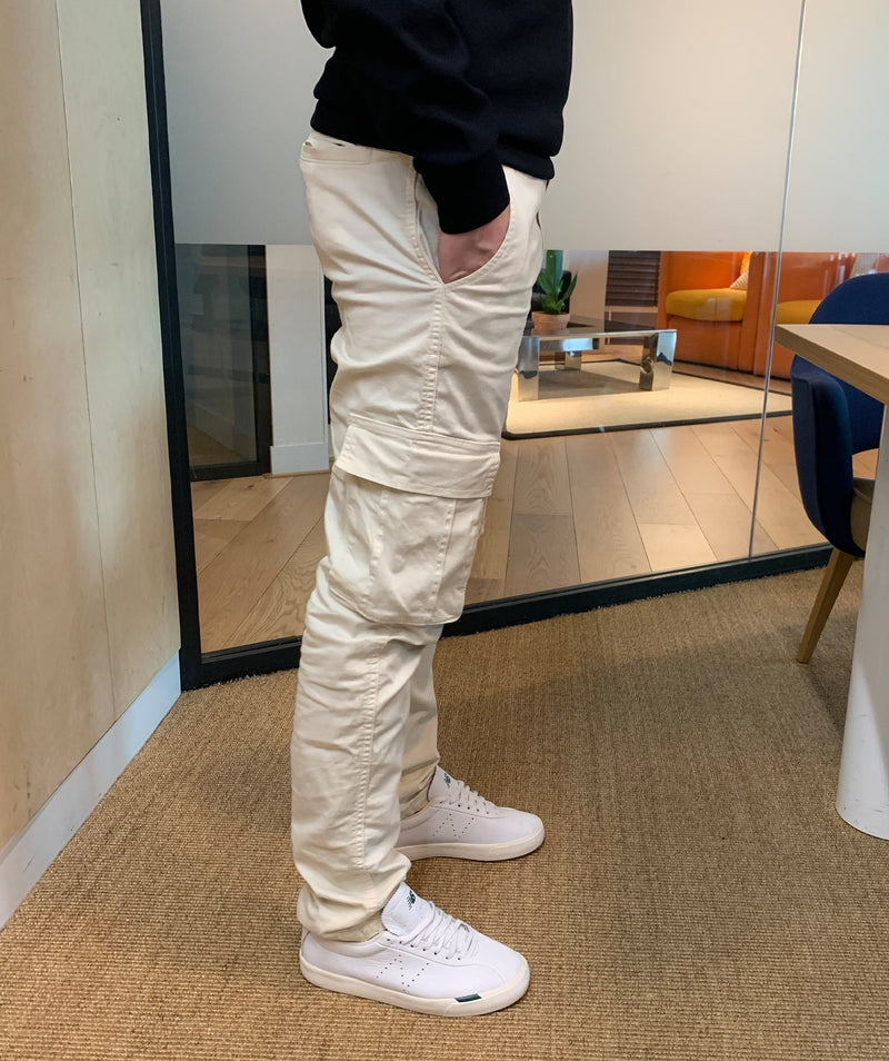 Pantalón Cargo Casual – Confort y Versatilidad para el Día a Día